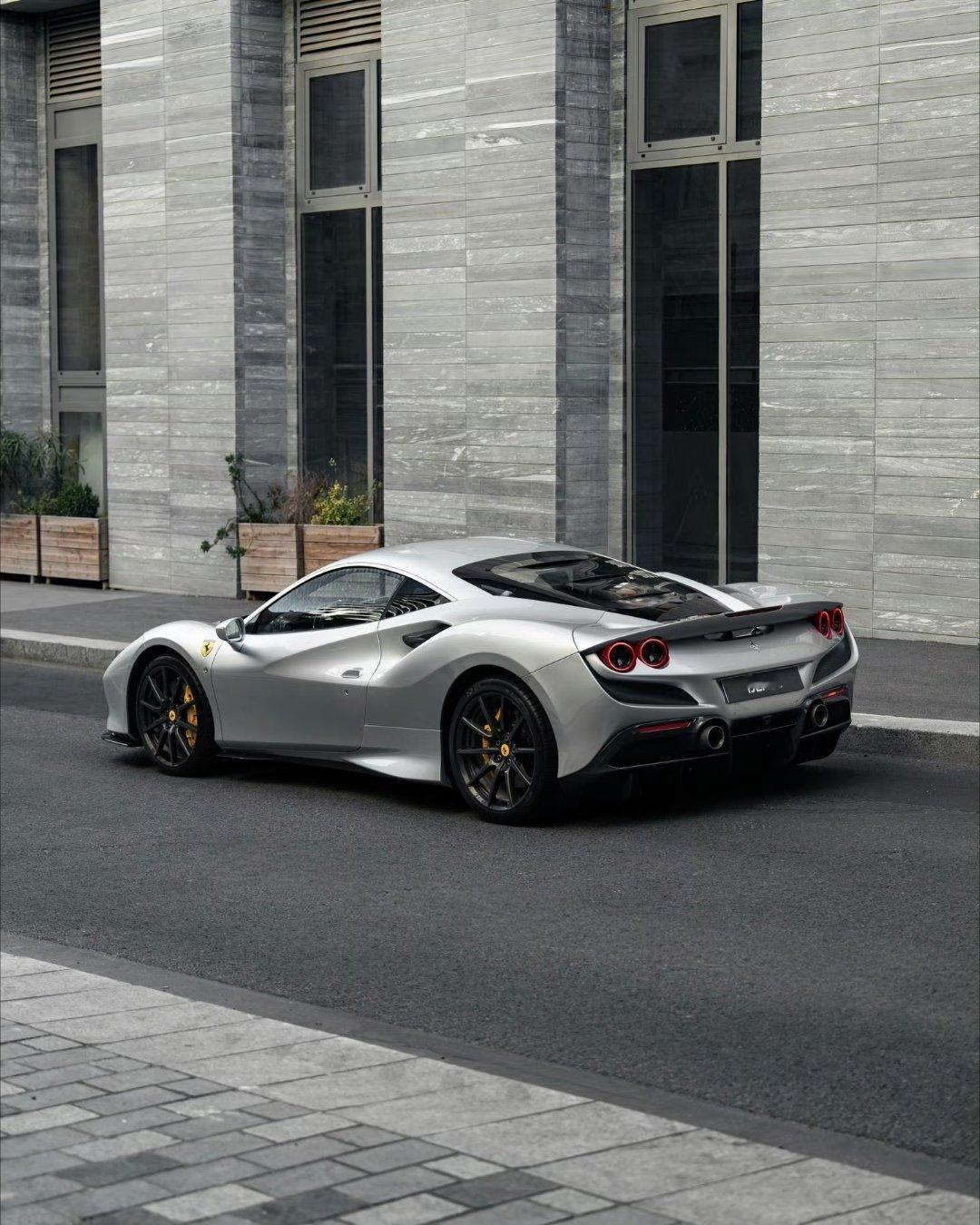 FerrariF8Tirbuto｜法拉利