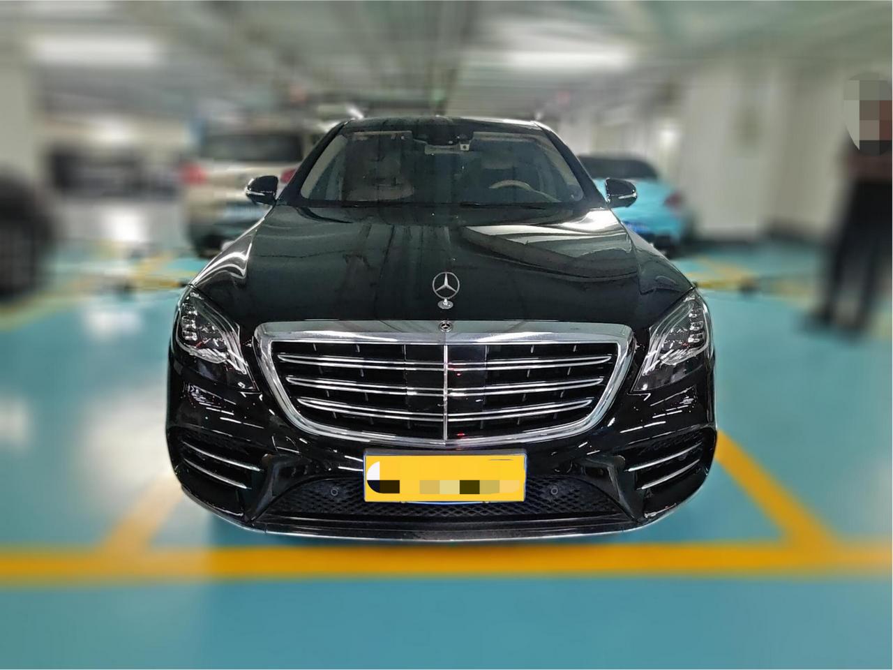 W222一代奔驰S级，当年加价20万提车，如今依旧经典！前两天验了一台奔驰S4