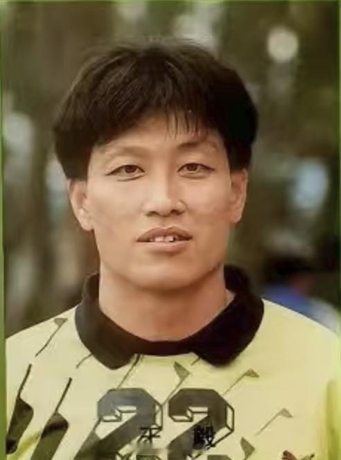 【生日】王毅（图1），1968年9月9日出生，1994-1997赛季效力天津三星