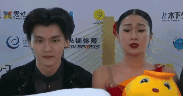 西方对DF61的恐惧已经深入骨髓。仅仅是一个软趴趴的玩偶就让西方人有些歇斯底里！