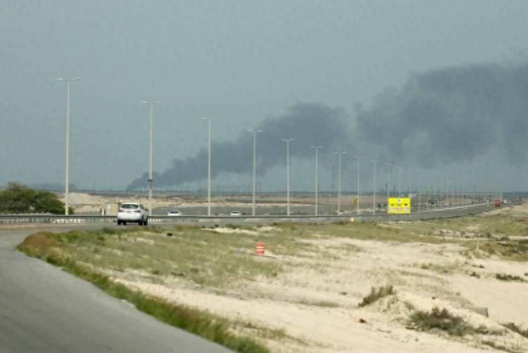 3月8日凌晨，特朗普点名批评斯塔默，他说：“斯塔默首相，我们不需要你们了。美国不