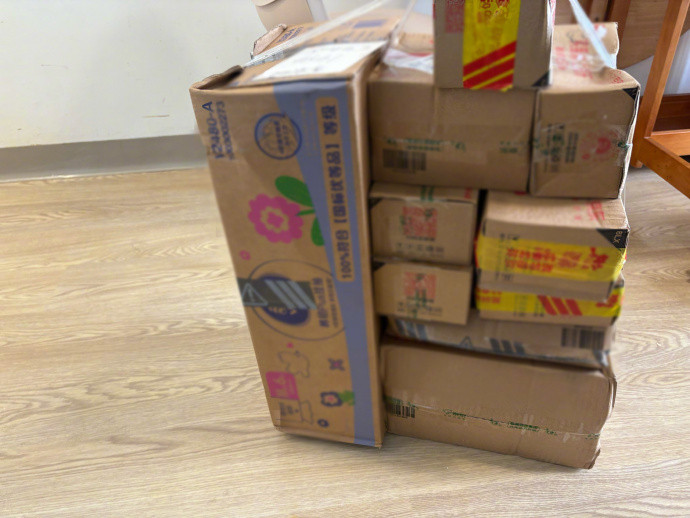 快递小哥是玩俄罗斯方块的一把好手