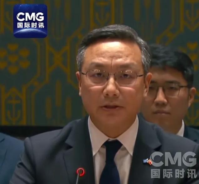 中日今晨联合国激烈交手！中国代表罕见“铁拳”出击，打得对方毫无还手之力！北京