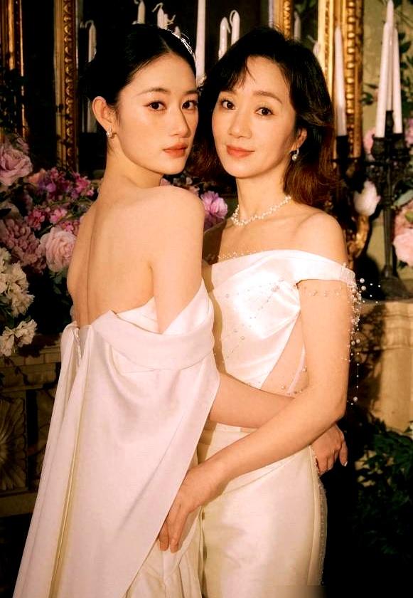 很多人把郭晓婷的从容，简单归到某个富豪亲戚头上，实在太肤浅。真相更接地气：父亲