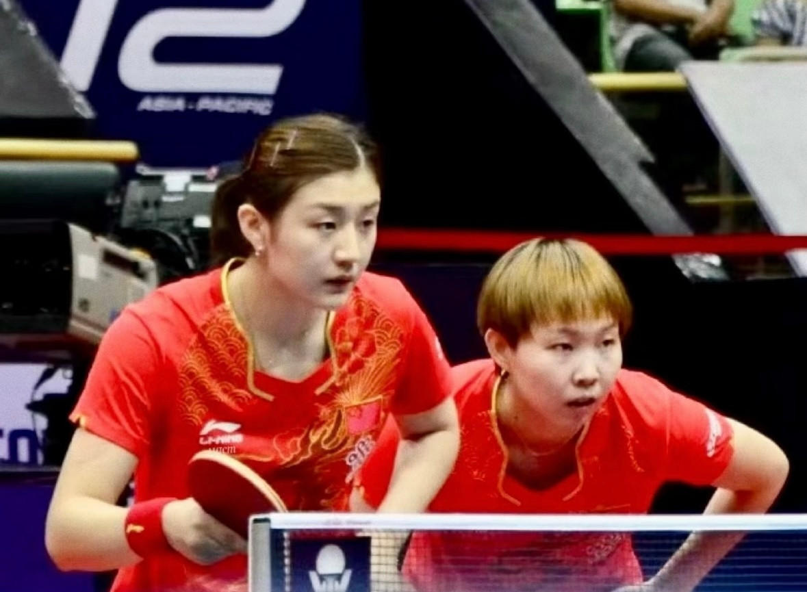 陈梦的大赛心态真的无敌了！这次直播，看了现场也有人大声喊蒯曼加油。心态容易波动的