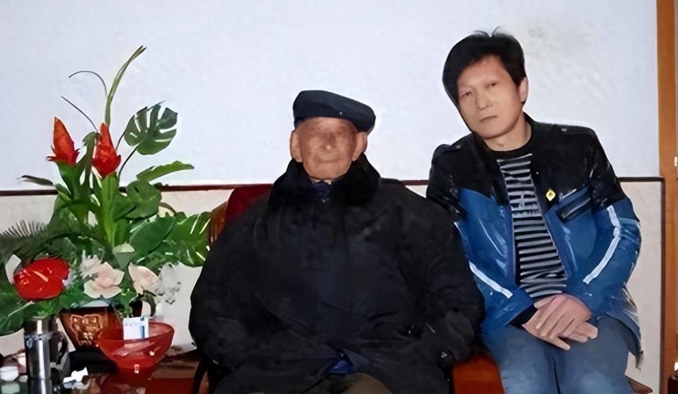 毛新明：毛主席侄孙，40岁才得知身世，之前一直以为自己是孤儿。2012年，一位特