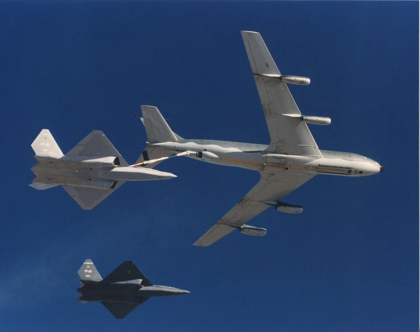 至今，YF23还是最帅最科幻的战机？