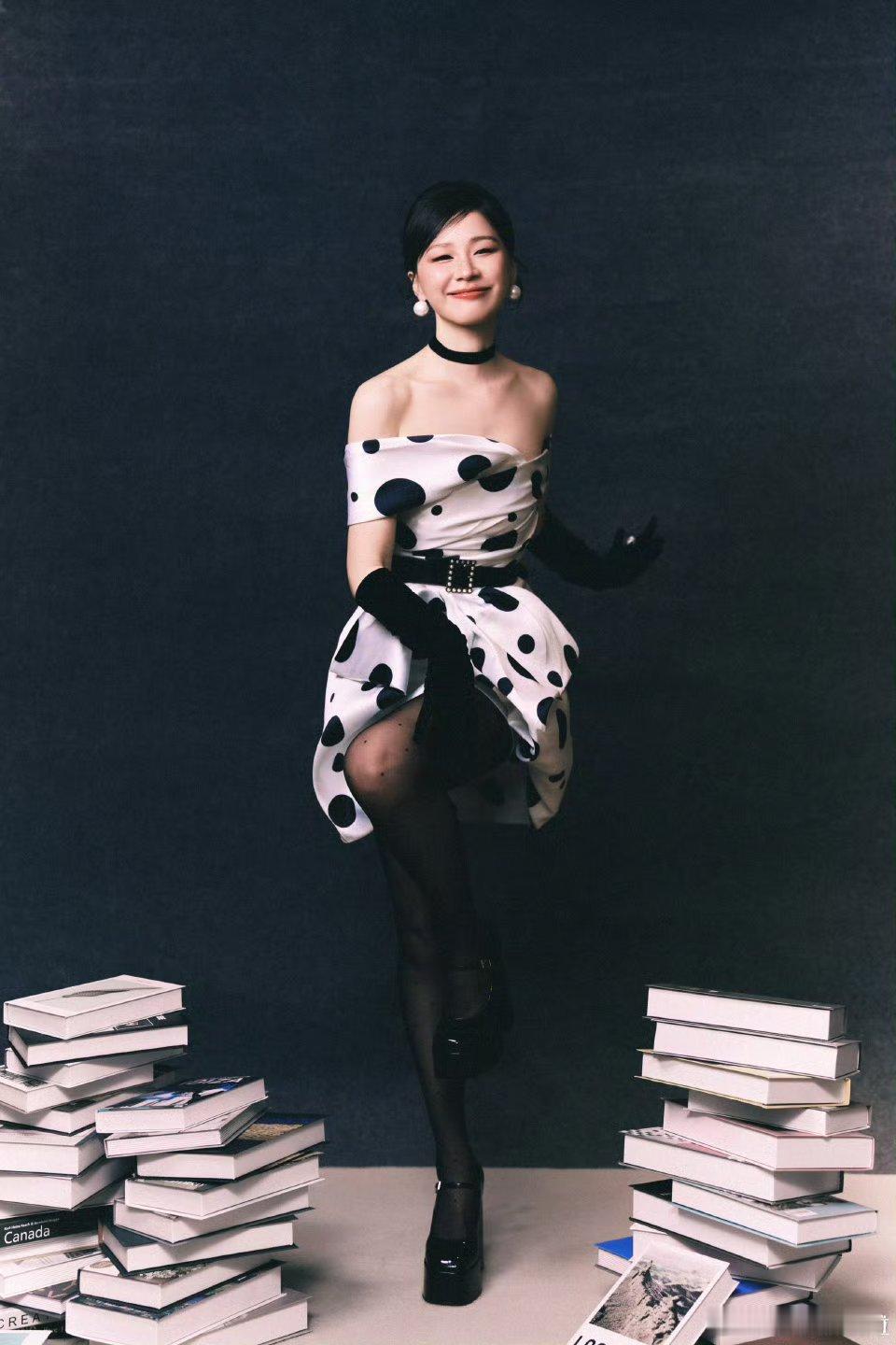 金婧星光大赏造型，怎么是宋亚轩同款奶牛衣啊啊啊（bushi）姐姐好美