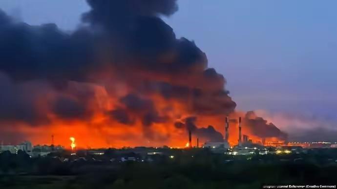 乌军总参谋部声称，乌军袭击了专门生产塑性炸药和固体火箭燃料组件的俄罗斯图拉州叶夫