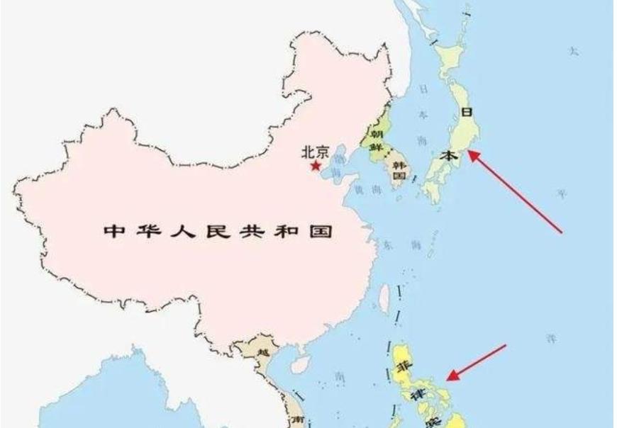 “菲律宾都不敢动，你还吹什么动日本？自家人被欺负了连声都不吭，拿什么谈统一？”—