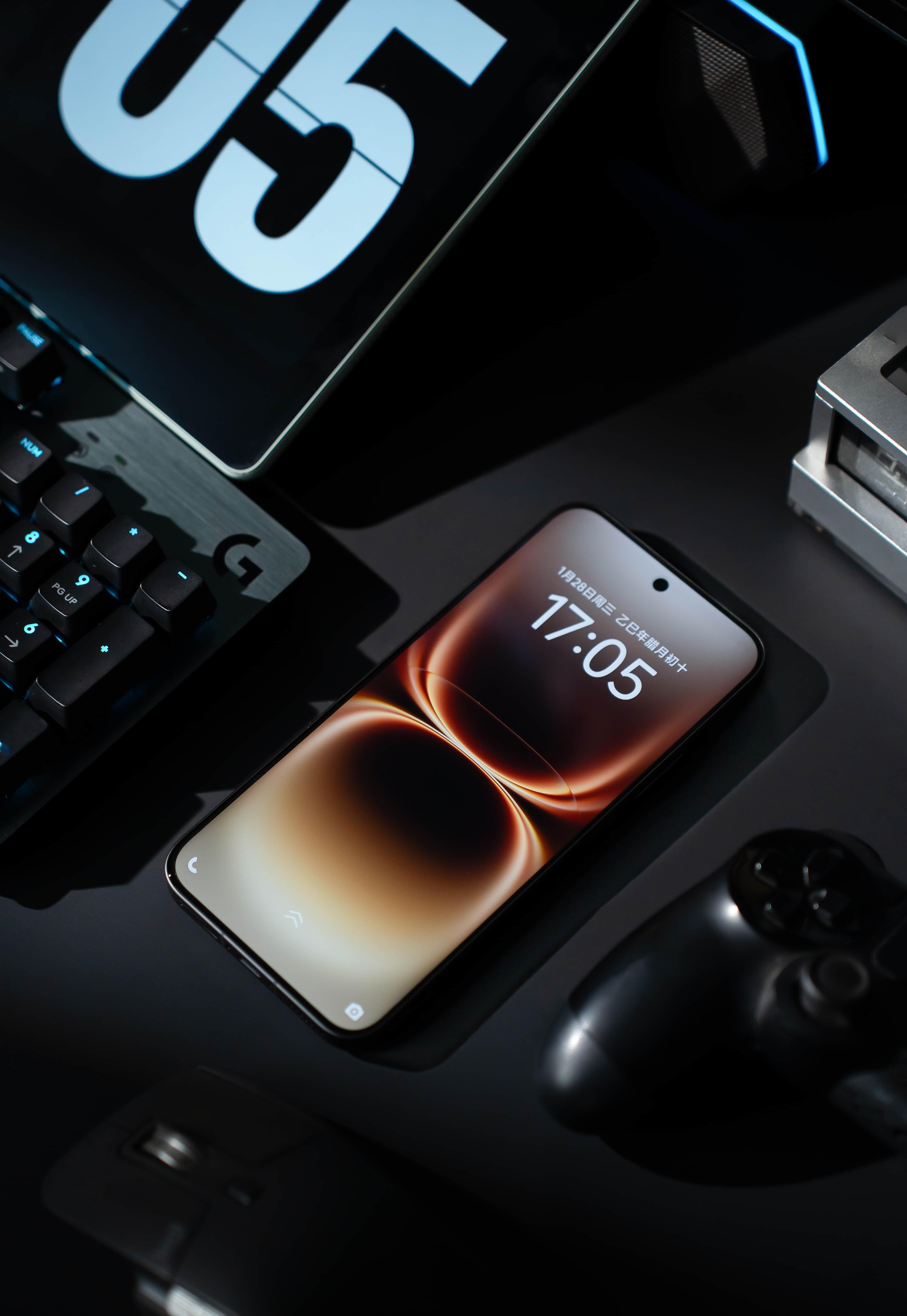 iQOO15Ultra「2077」｜未来科幻风硬核拿捏iQOO15Ultr