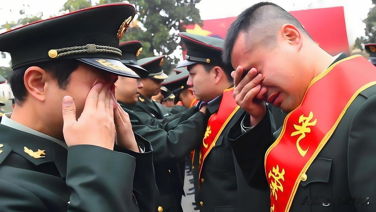 转业军官是绝不会降级安置，这是一条硬规定！不少人误把职、级混为一谈了。不少人