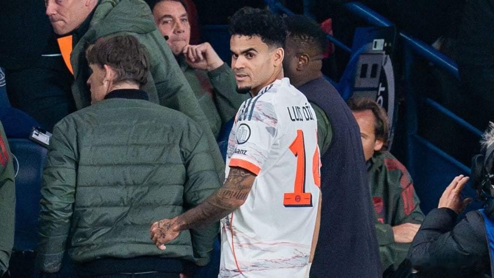 孔帕尼坦言，自己目前并没有得到欧足联对迪亚斯追加处罚的消息，鉴于和巴黎的比赛已经