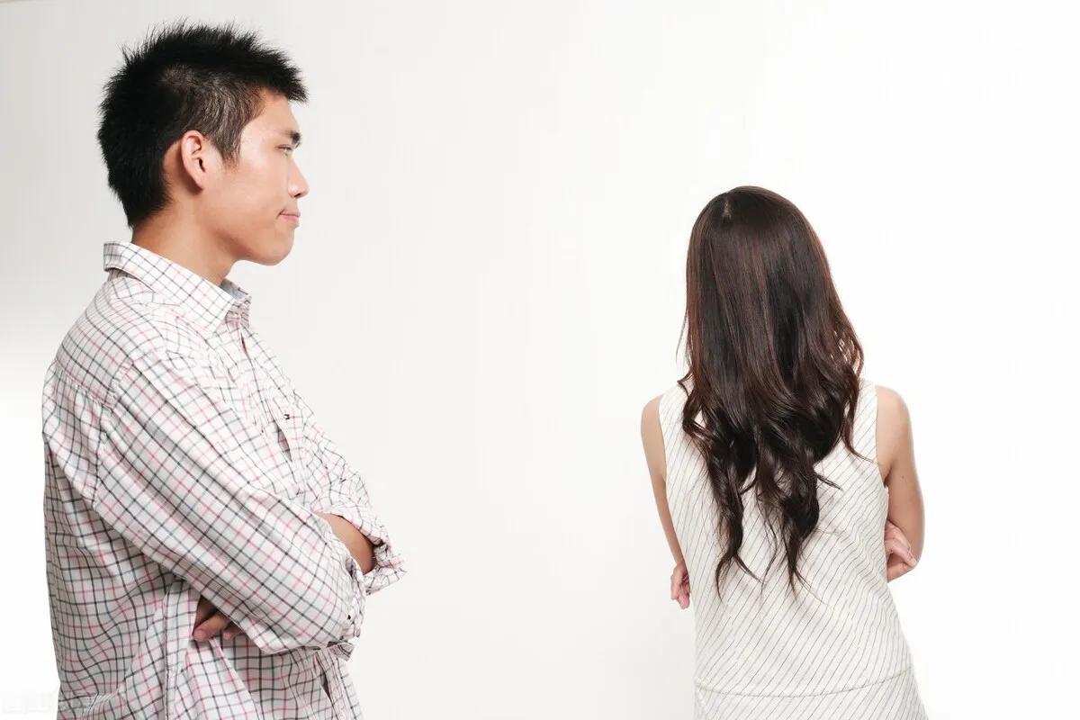 重庆，女子婚内出轨生下一女，因前夫不孕不育，女子怀疑孩子是情人的，但经鉴定无亲子