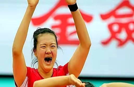 随着上海女排引进世界级球员沃龙科娃、天津女排引进马丁内斯。人家把世界级的大神