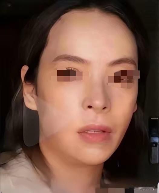 鉴定报告书上有四个人的签字，其中有两个人压根就没有见过梁珂滢本人！臧律师在法