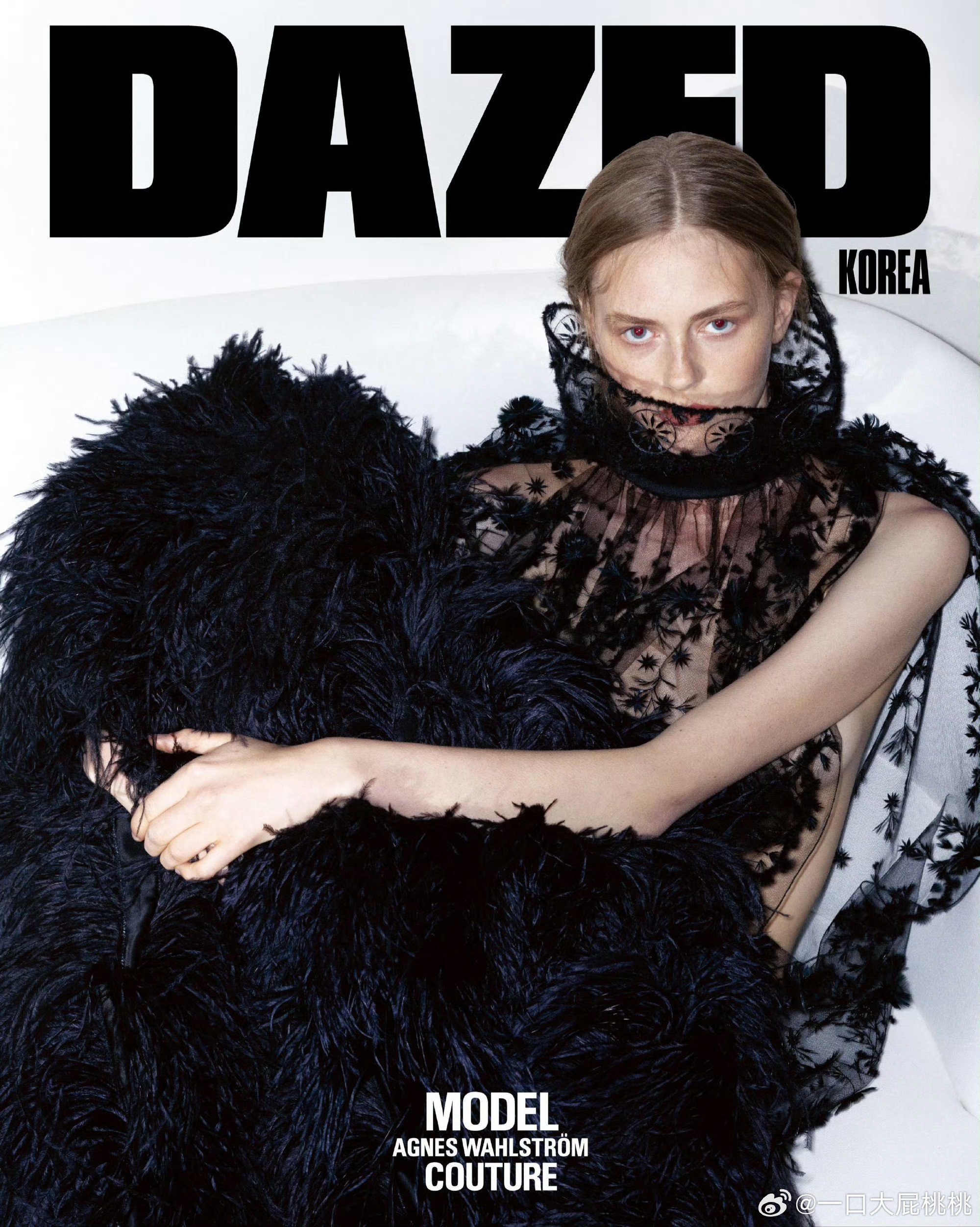 韩版Dazed八月刊已经曝光了刚刚发布没多久热腾腾的Balenciaga