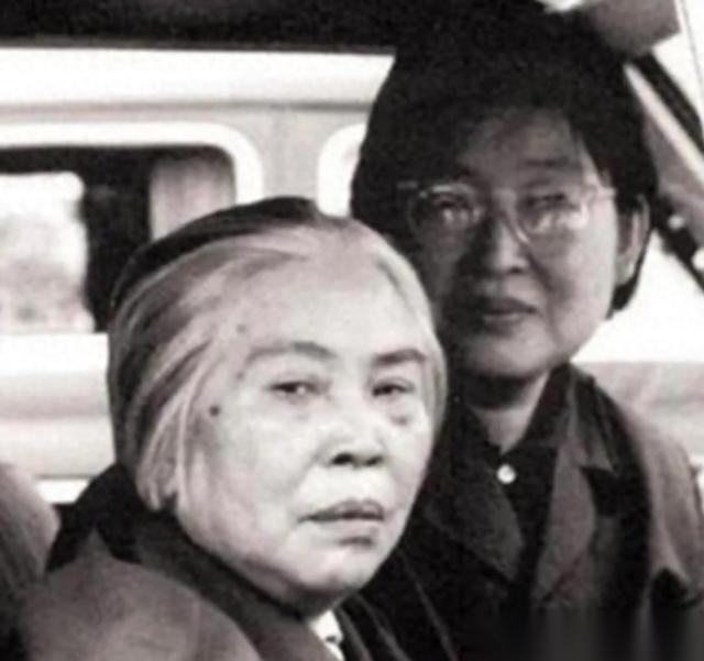 1984年上海那边传来的消息，刚传到北京的老红军圈子里，就牵动了不少老同志的心。
