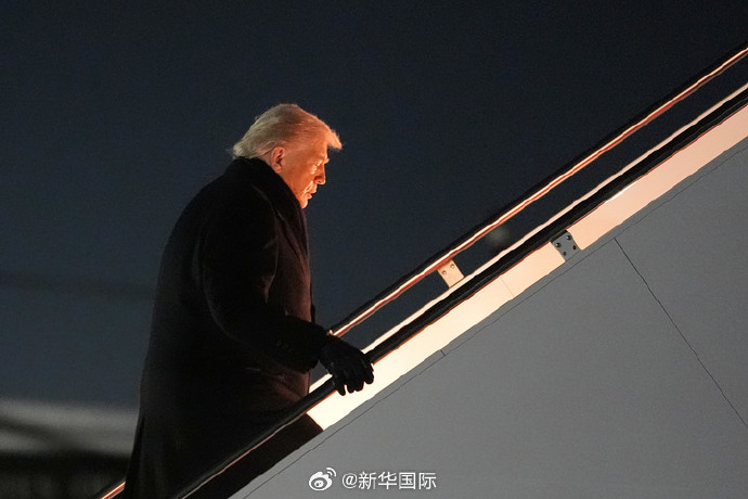 特朗普听取多套打击伊朗方案，涵盖政权及革命卫队的“大规模轰炸行动”