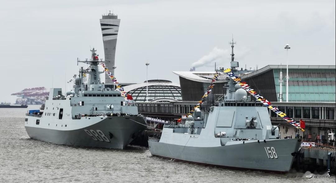 【“中华神盾”与“登陆猛虎”】