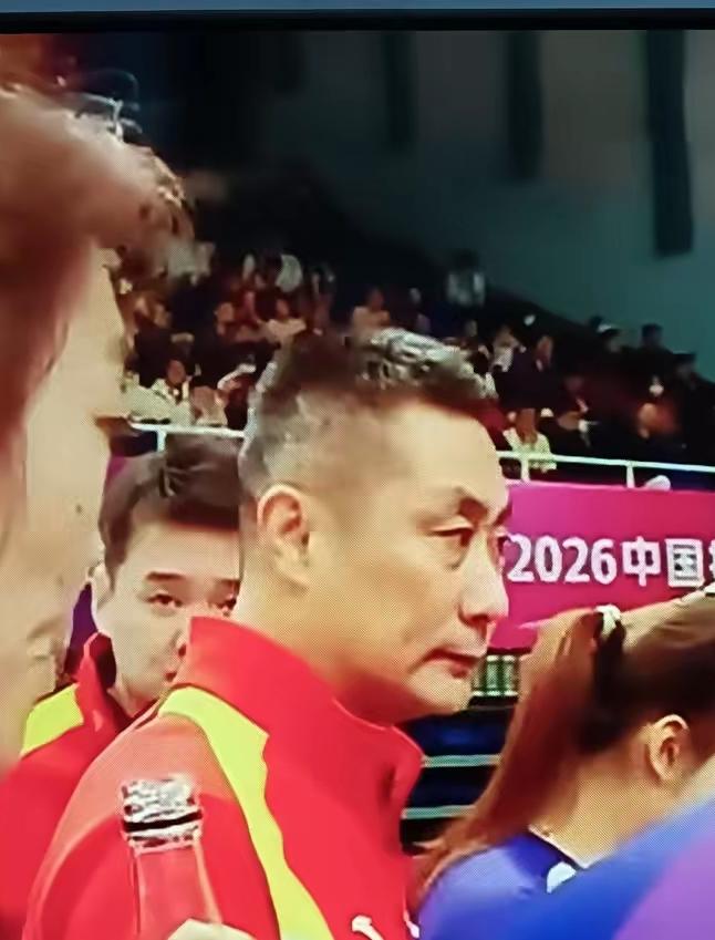 陈方真的该醒醒了，天津女排已经不是过去的那支胜利之师了，不需要你来保什么，你只要