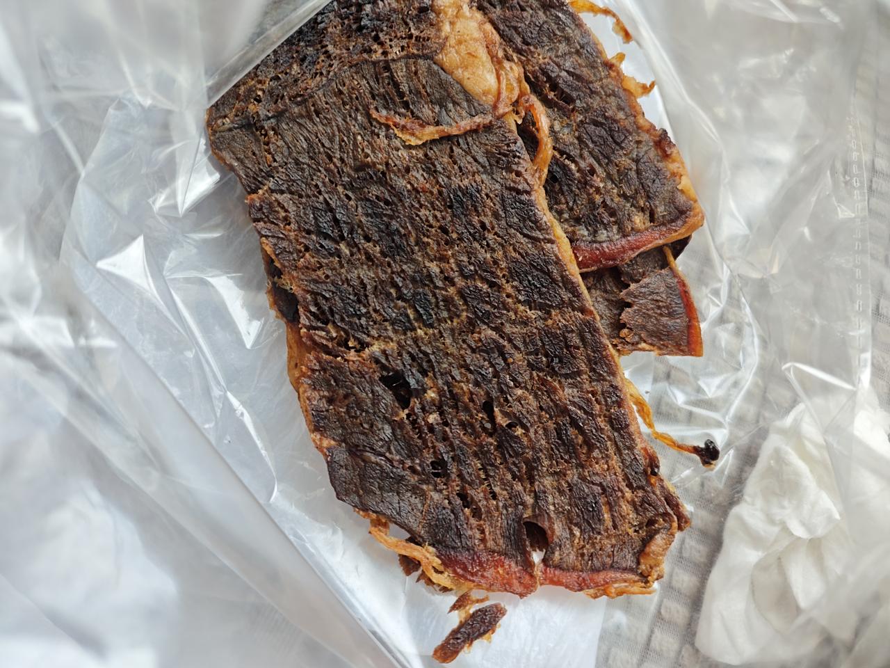 呼和浩特的牛羊肉是真的有膻味，点了一份大块牛肉拉面，一上来那股子膻味，一开始是怀