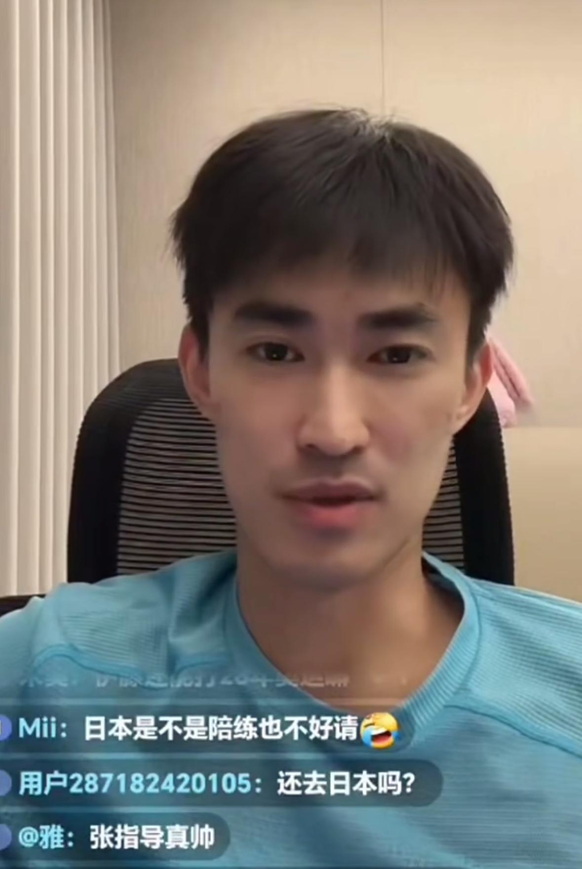 张成教练表示，樊振东不跟队，还能这么厉害，虽然樊振东在上海训练，但不能和国家队
