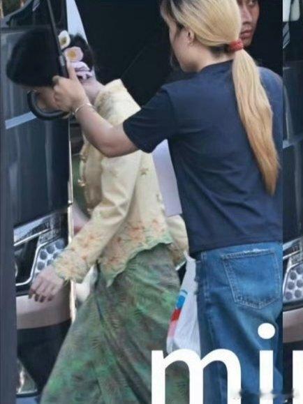 这两套衣服是哪个小世界！？​​​