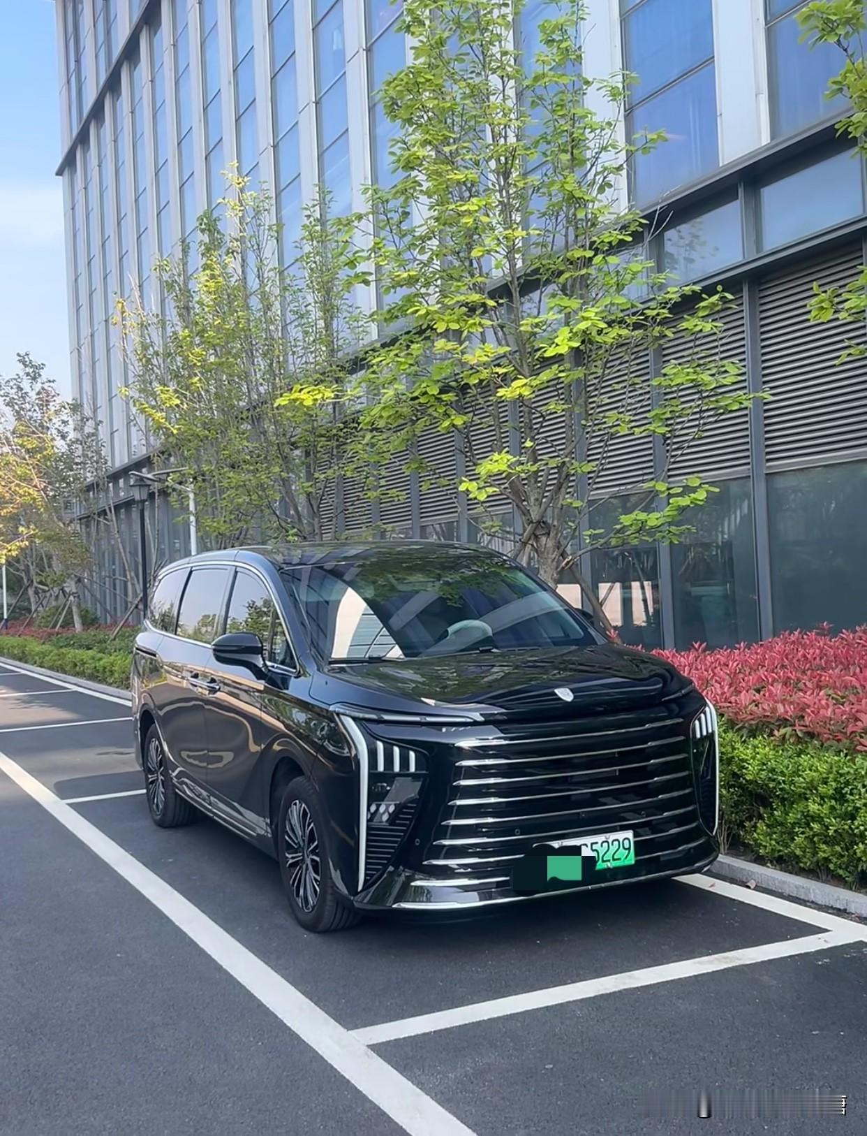 “烂国产？”当朋友对星海V9嗤之以鼻时，我只想问一句：20多万预算，为什么不选