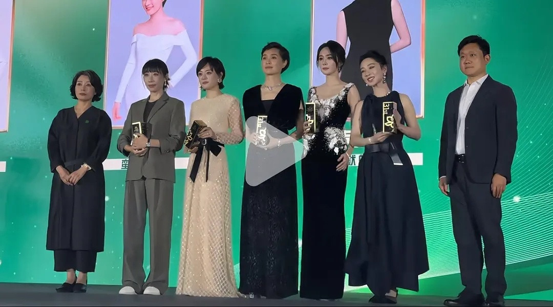 好惨烈的对比。。。