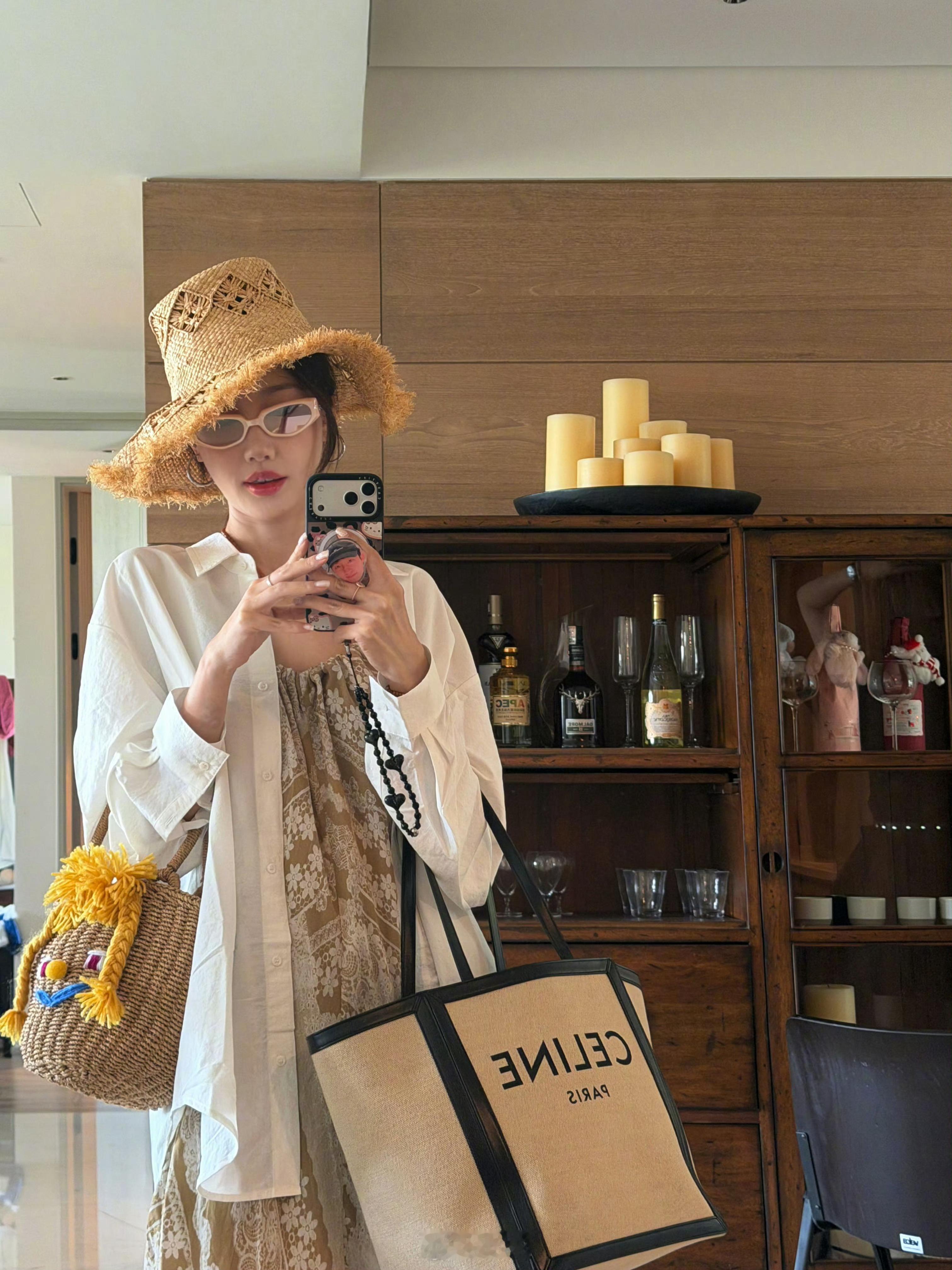 富人新标识：iPhone戴casetify手机壳！