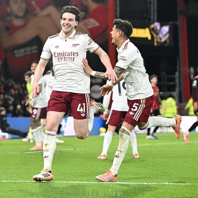 6分是阿森纳20轮过后，他们取得了英超历史上最大的领先优势……在周四主场迎战利物