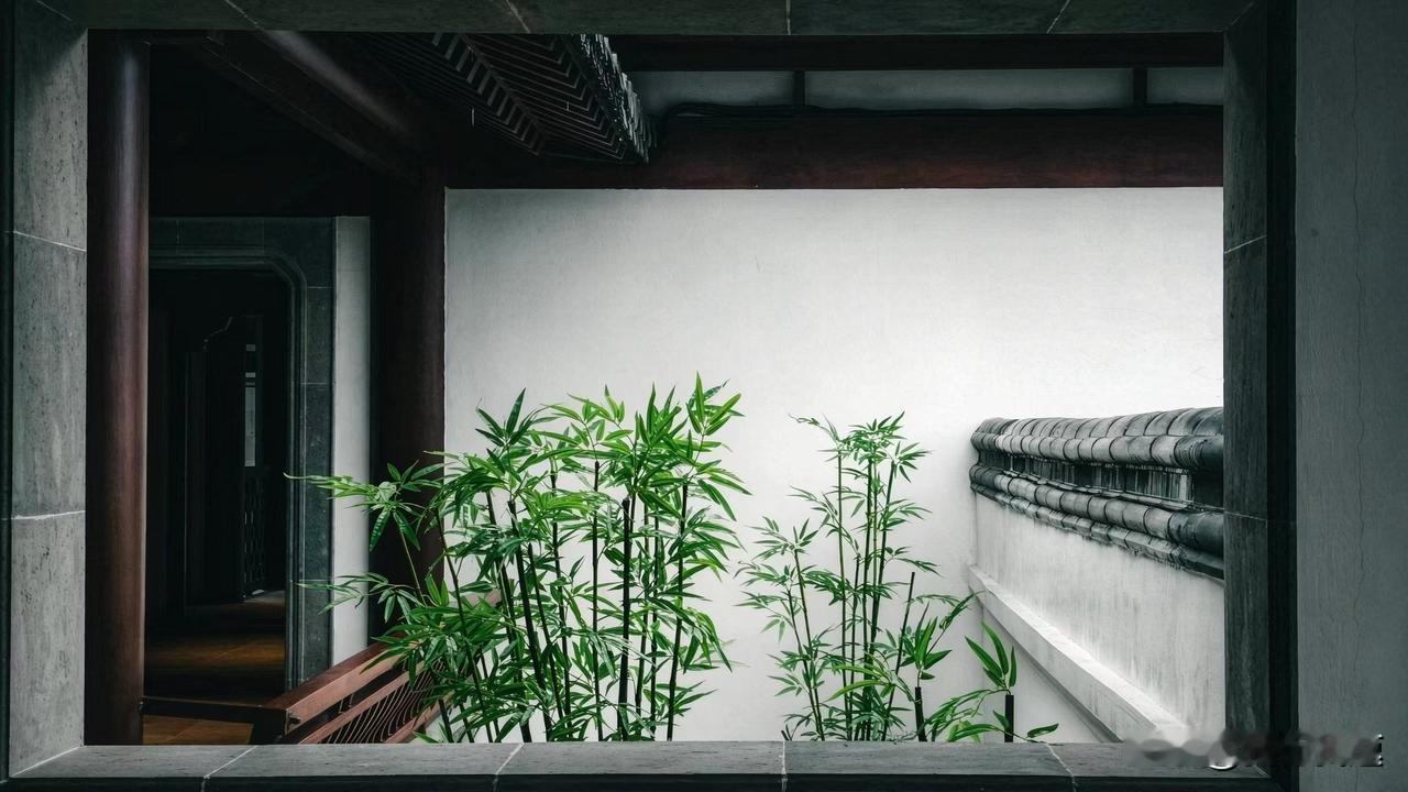 真的是太喜欢南京地铁6号线了，终于等到开通的这天！9月29日早上6点就正式投运
