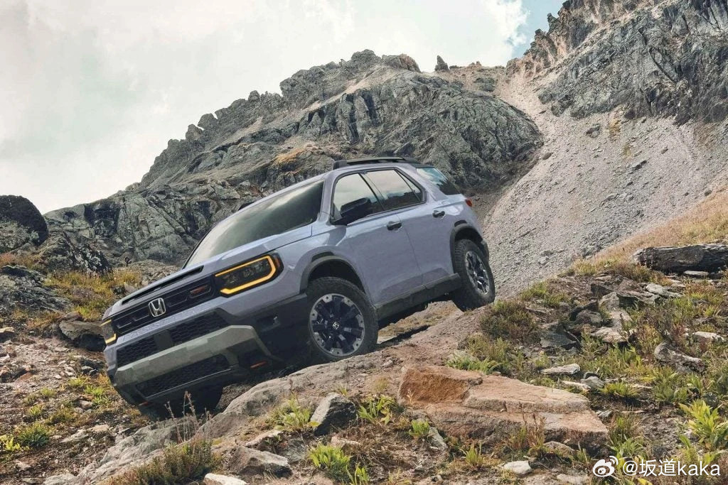 日本本土汽车市场最近比较热门的新闻，是迫于美爹的关税压力，丰田本田日产要往日本本