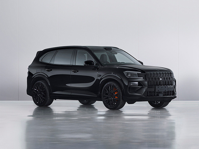 大家心心念念的黑武士极氪8X终于露面了后胎宽315mm，太带劲了！