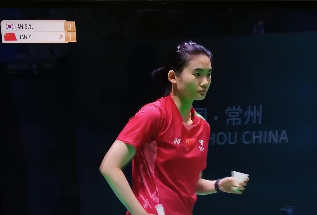 这是2025中国羽毛球公开赛女单半决赛！两人的历史交手记录上，世界排名第一的安