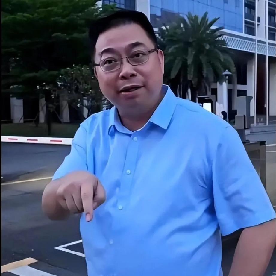 好奇查了一下宝能集团的来路，不查不知道，一查才知道，这家手握千亿资产的集团，