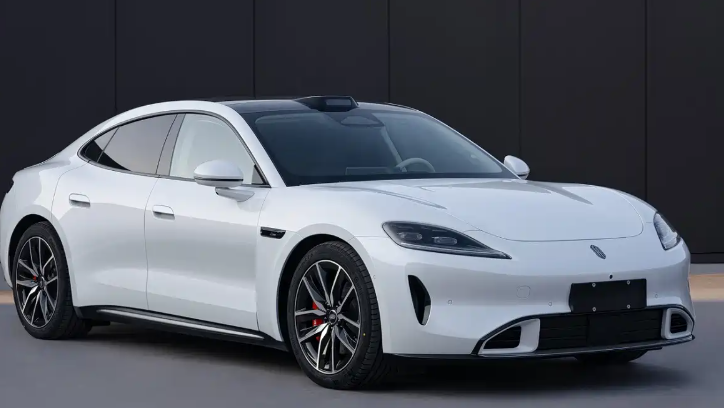 尚界Z7和尚界Z7T申报图，轿跑+猎装车颜值比肩小米SU7？外观方面，尚界Z7