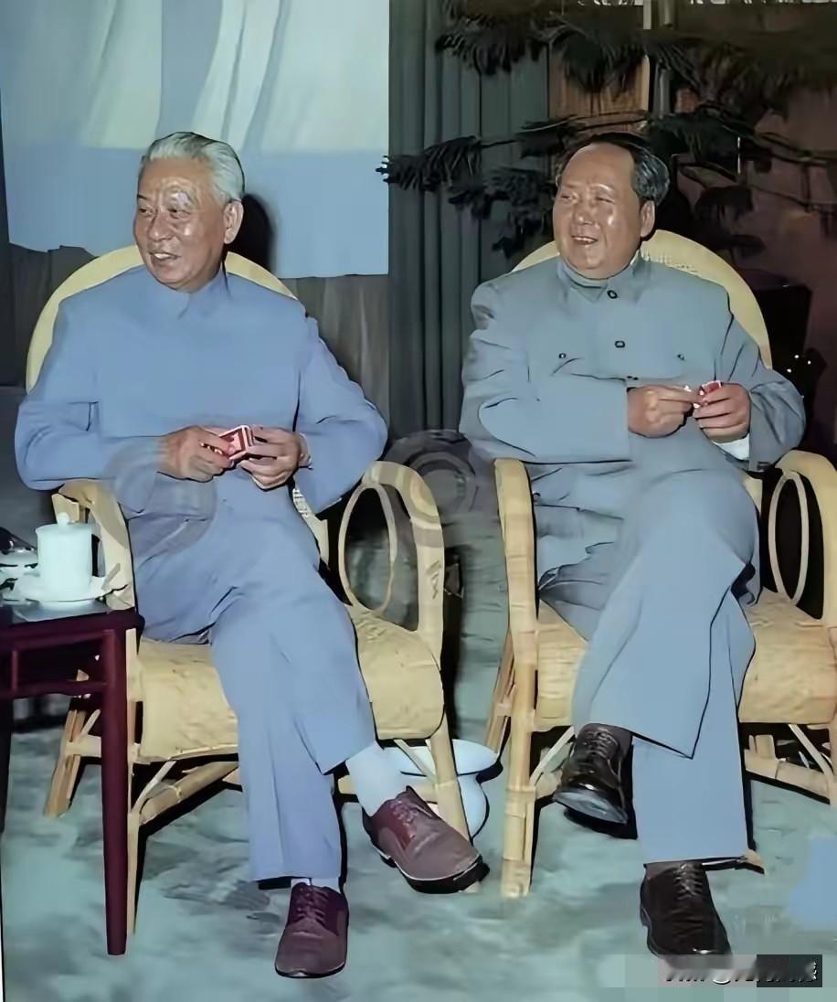 这张照片拍摄的特别好，不仅人物拍摄的特别清晰，而且精神状态拍摄的也特别的好，那个