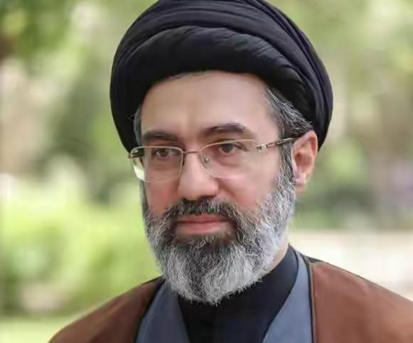 纽约时报披露了伊朗最高精神领袖的伤情，原来真的太严重了！纽约时报这篇报道