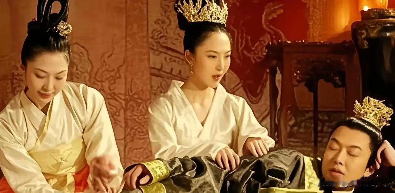 齐王李元吉喝地醉醺醺的回到寝宫，一头跌倒在衣冠不整的杨妃怀里，嘴里还不住地嘟囔：
