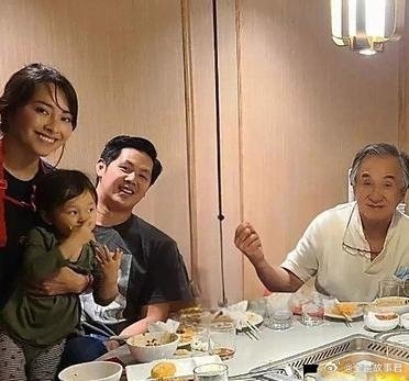 成龙大哥都成成龙爷爷了！​​​​