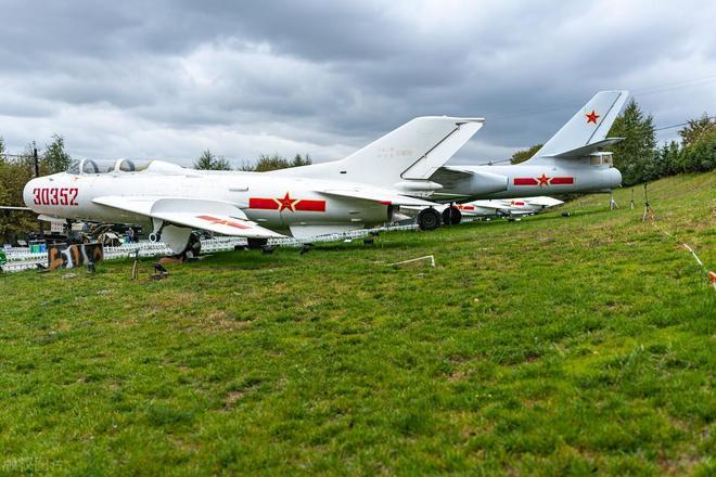 现在中国的导弹技术已经在大多数领域领先于美国。无论是巡航导弹，高超音速导弹，洲际