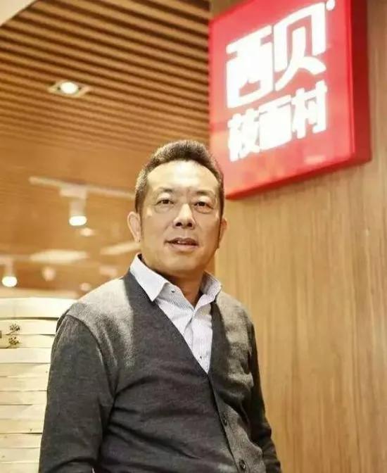 西贝基本上凉了。一个企业的成败和老板关系太大了。中国大陆的老一代的老板基本文