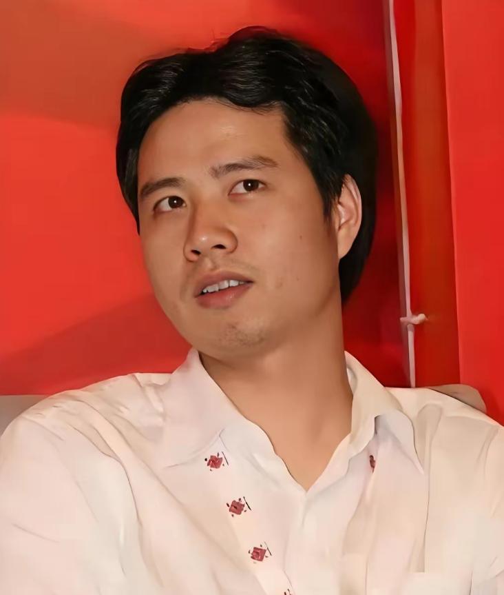 2004年8月31日，广东兴宁25岁的李兴平签下收购协议，把自己一手做起来的ha