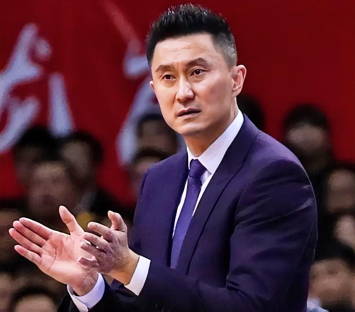 朱芳雨：杜指导，我怎么感觉球队现在打谁都五五开啊！！这个阵容不至于吧？？？杜锋