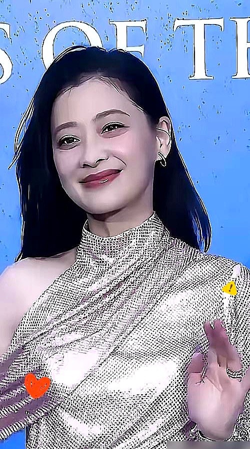 梅婷说自己从不做家务，全靠老公。有人羡慕她命好，有人觉得这婚姻不踏实。可往深了看，哪有那么多“天生好