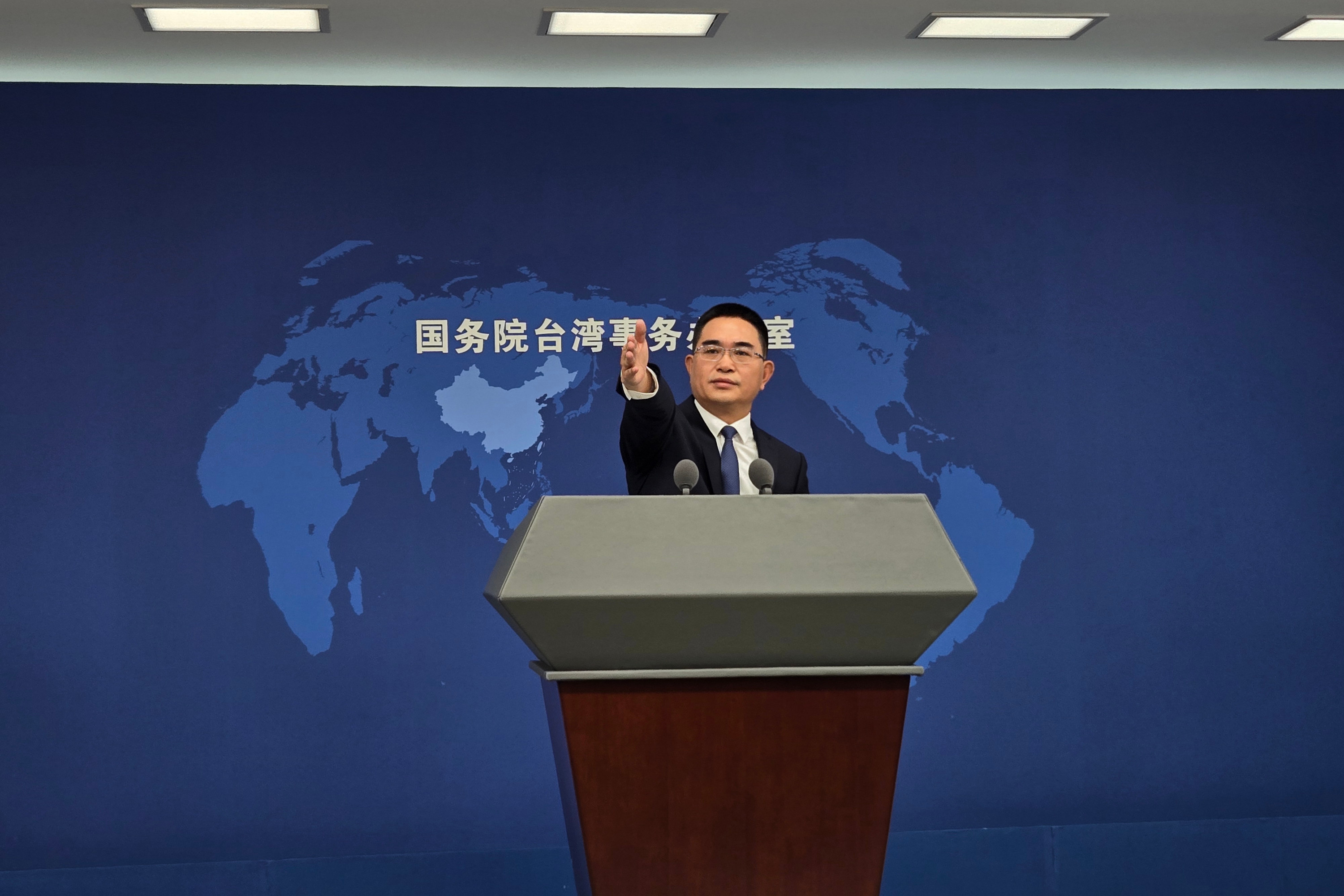 #国台办说台独意味着战争#【国台办：“台独”意味着战争】12月10日上午，国台办