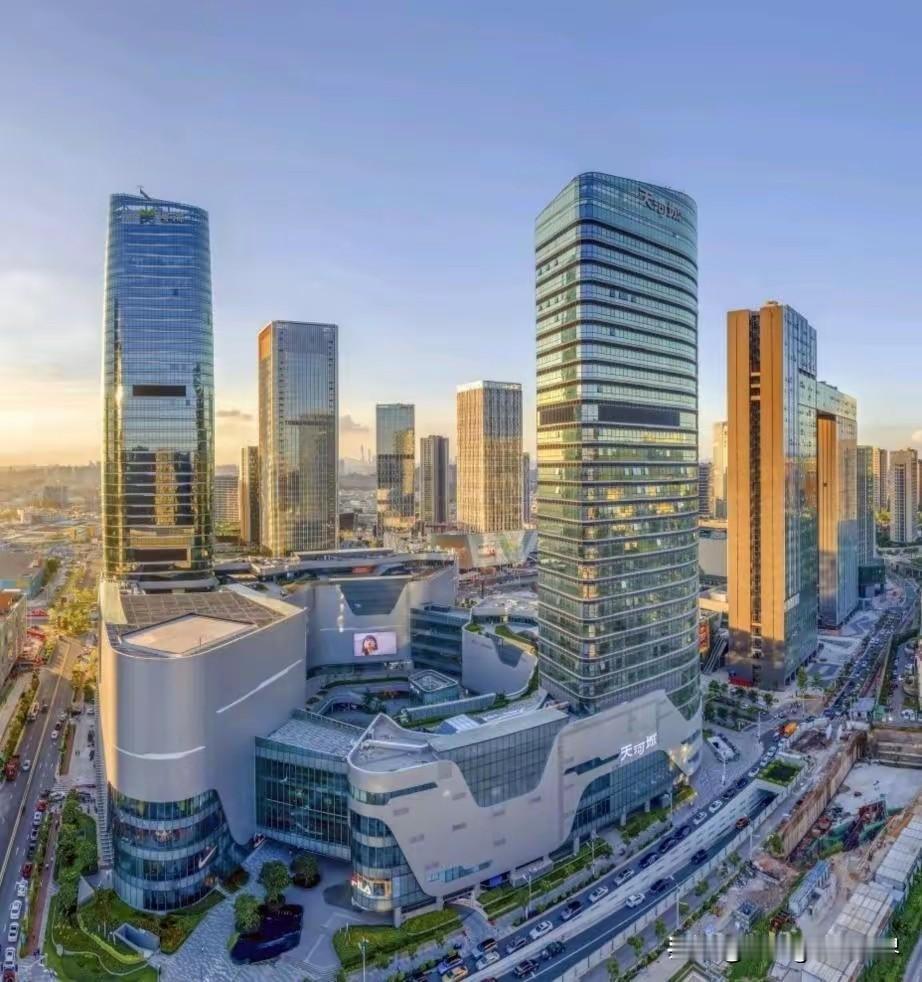 广州番禺区相对于其他各个区无法复制的优势竞争力，就是以下三个：一...