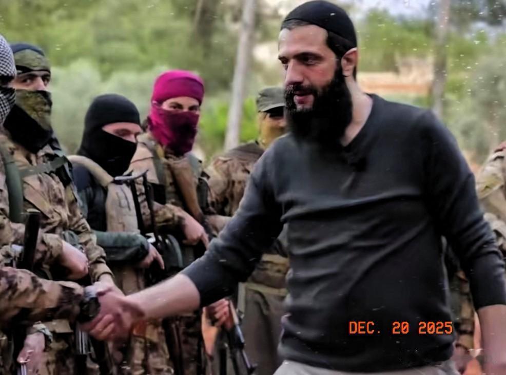 恐怖组织的末日，真的到了！美军和叙利亚军队首次联合展开军事打击行动。朱拉尼也是要